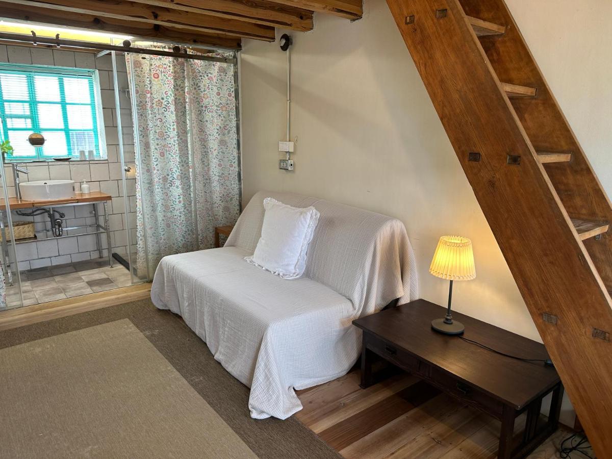香蕉與黑膠 Yellow And Black Guest House Mei-nung Exterior photo