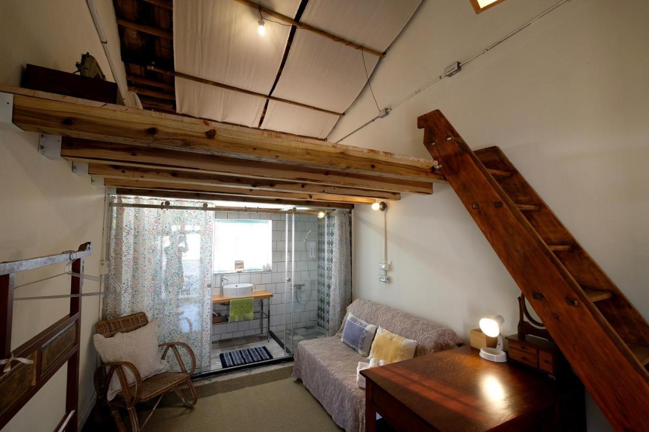 香蕉與黑膠 Yellow And Black Guest House Mei-nung Exterior photo